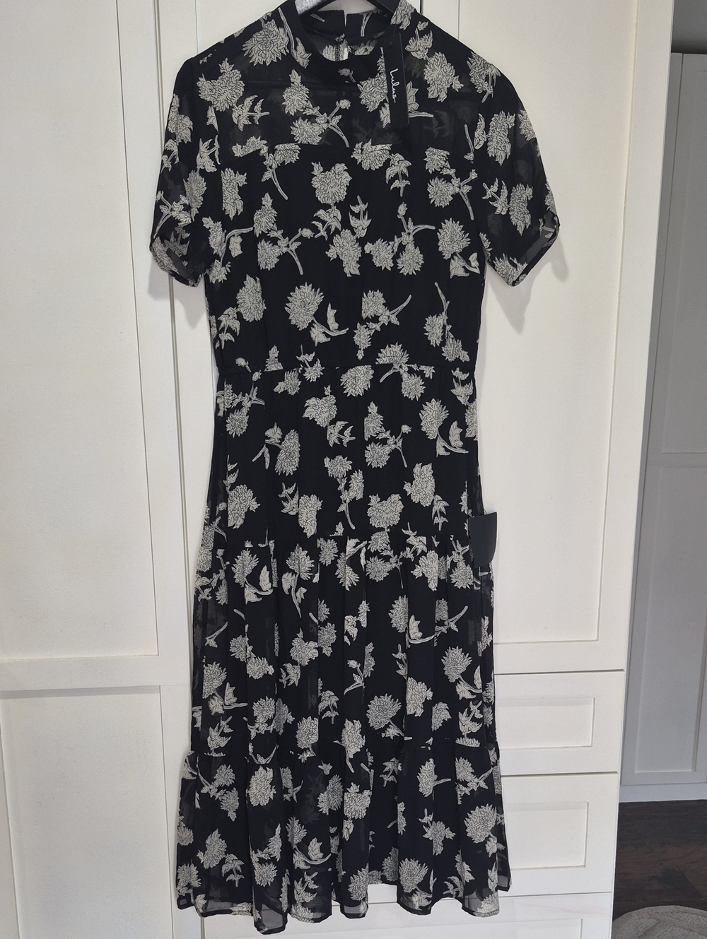 Lulu's Black Midi Dress with White Floral Pattern